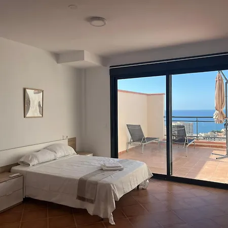Espacioso Duplex Con Terraza Y Vistas Aguadulce  Exterior photo