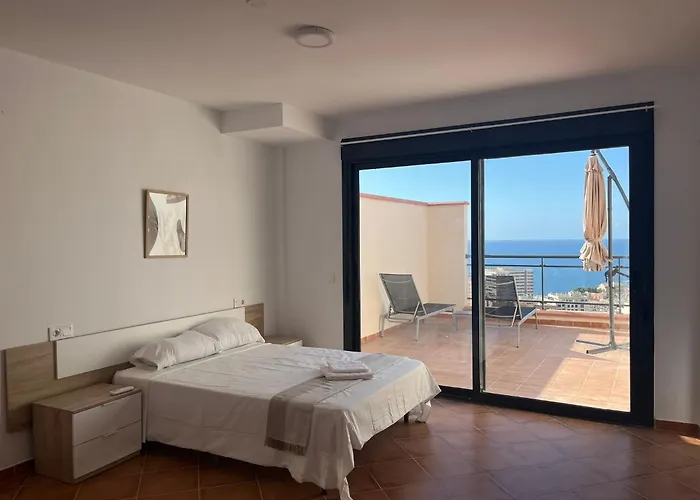Espacioso Duplex Con Terraza Y Vistas