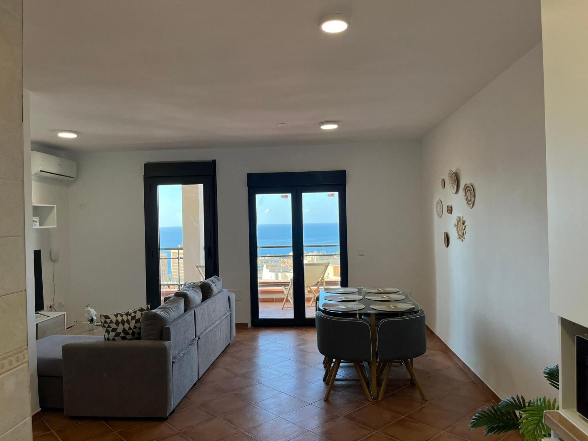 Espacioso Duplex Con Terraza Y Vistas Aguadulce (Almeria)