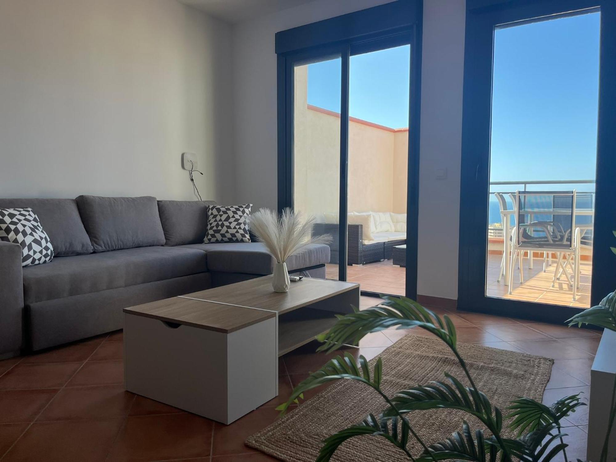 Espacioso Duplex Con Terraza Y Vistas