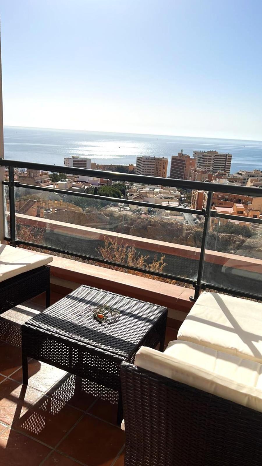 Espacioso Duplex Con Terraza Y Vistas *